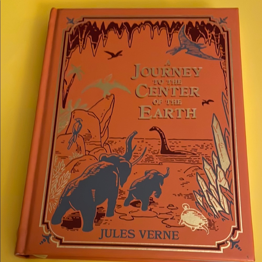 5/$5 A Journey to the Center of the Earth' Book